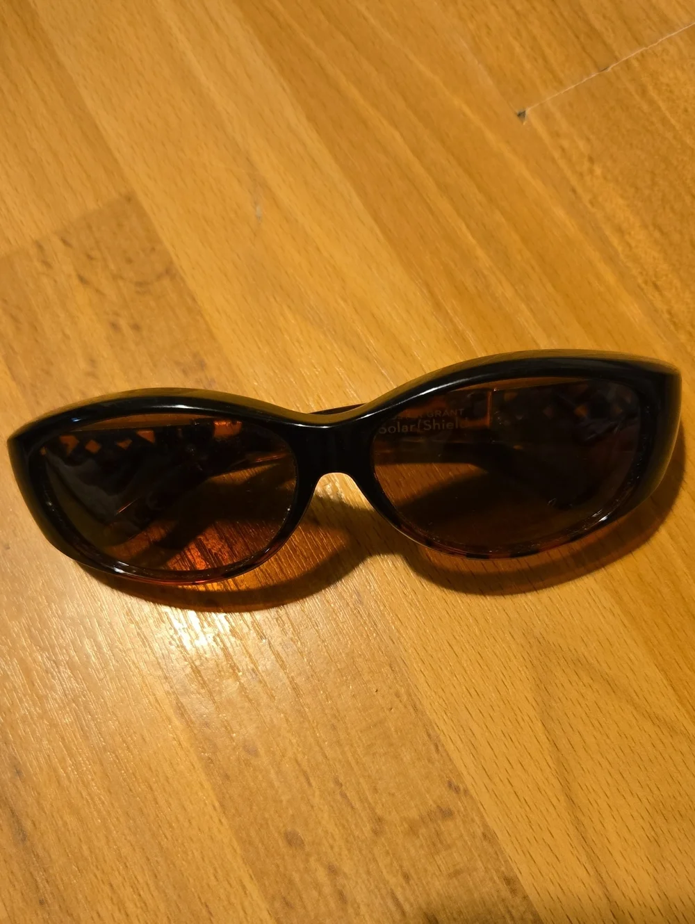 Foster Grant Black Tortoiseshell Oval Sunglasses